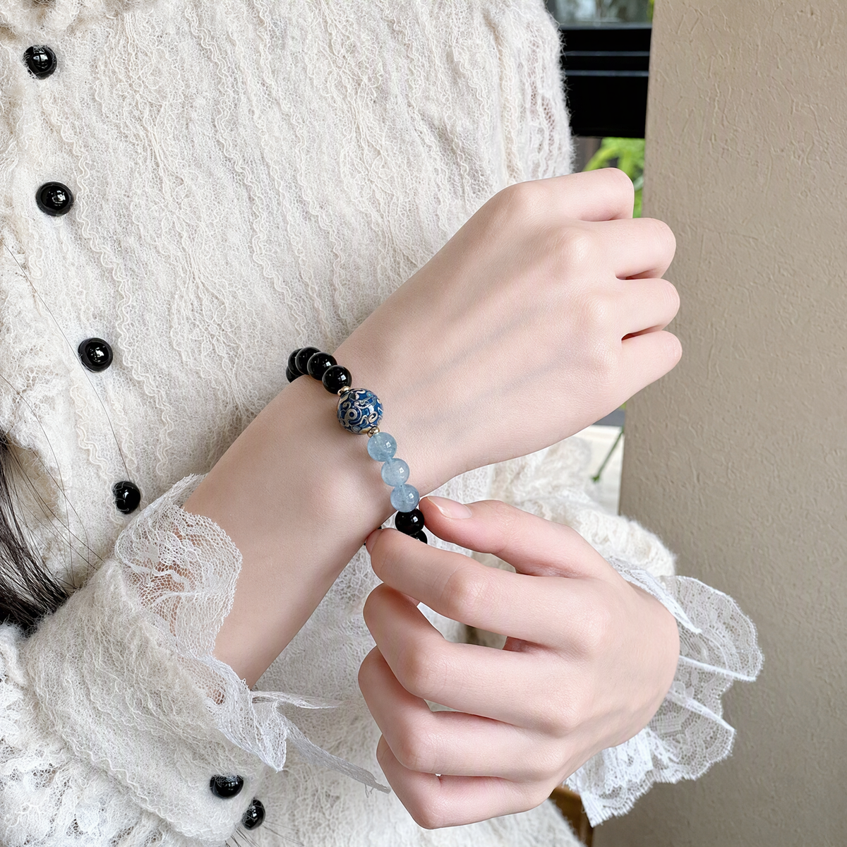 Black Obsidian & Aquamarine Bracelet with Handcrafted Lacquer Beads – 8mm