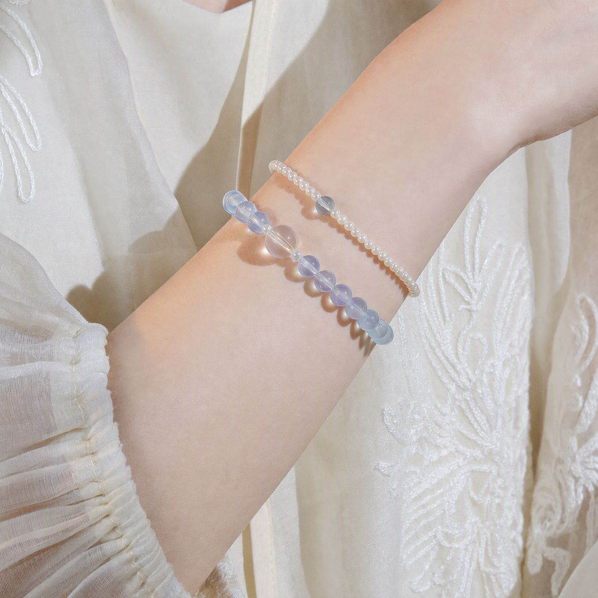 Natural Aquamarine Crystal Bracelet with Pearls & Clear Quartz – Layered Jewelry for Women