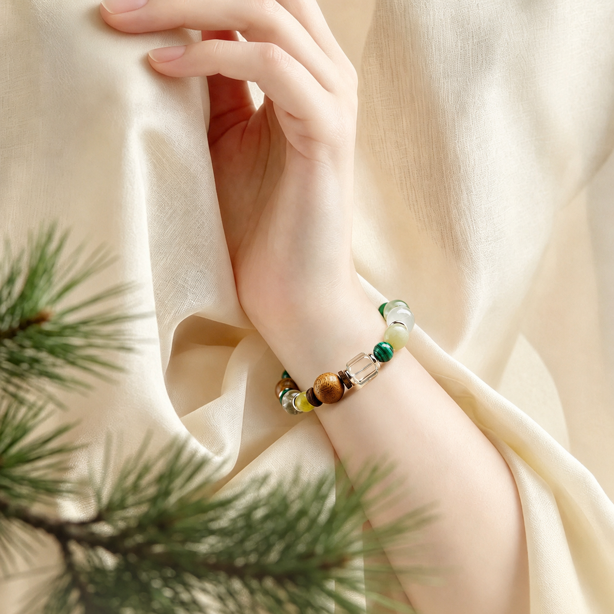 Natural Green Phantom Agarwood Malachite Crystal Bracelet For Women Balance Wood Energy Fortune Jewelry